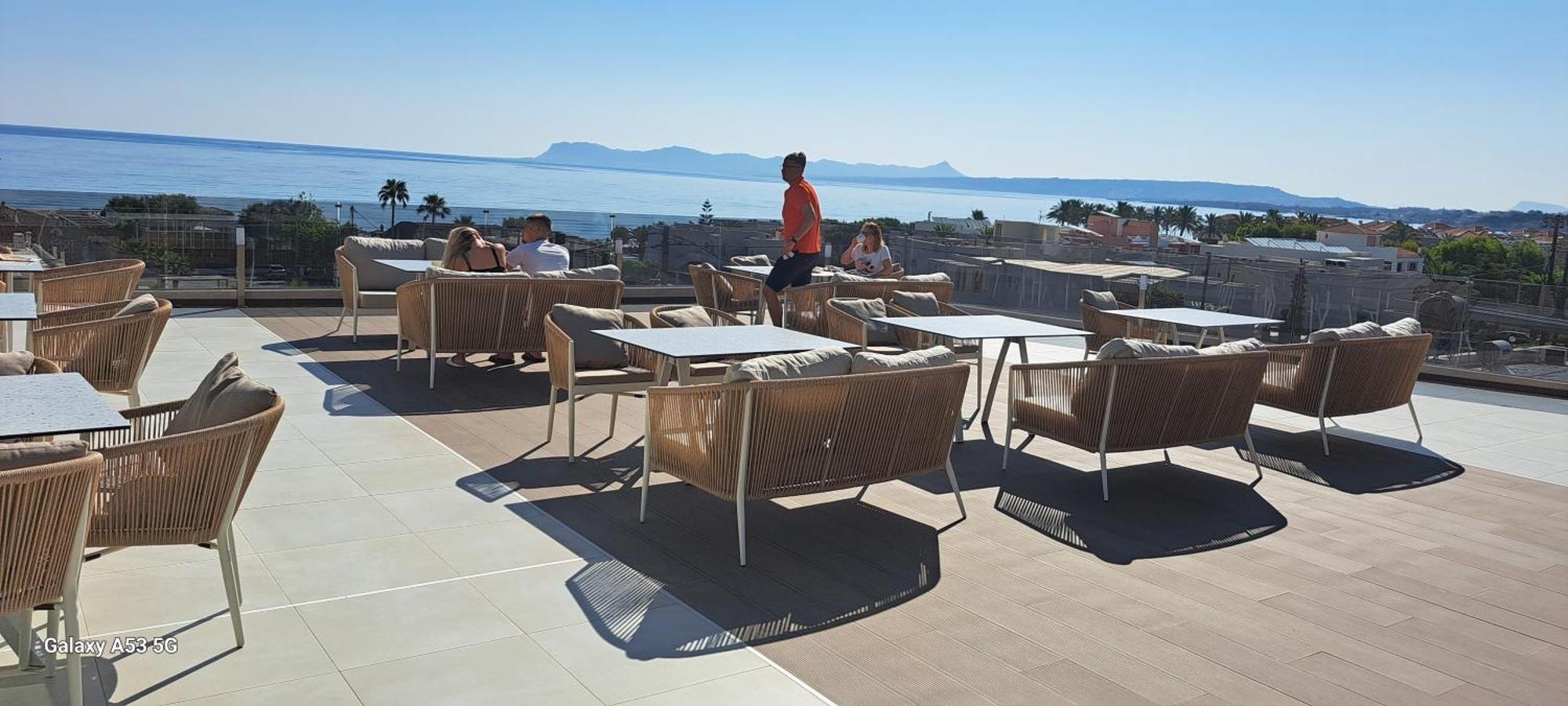 Lilium Luxury Suites Agia Marina Eksteriør bilde